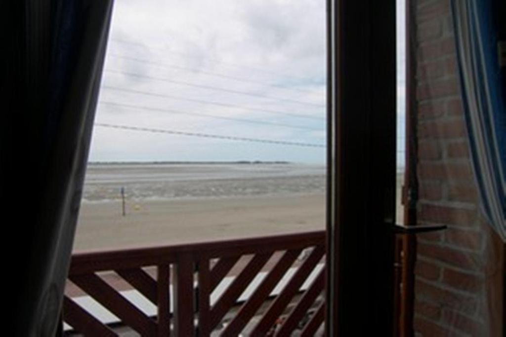 Aux Trois Jean Hotel Le Crotoy Exterior photo